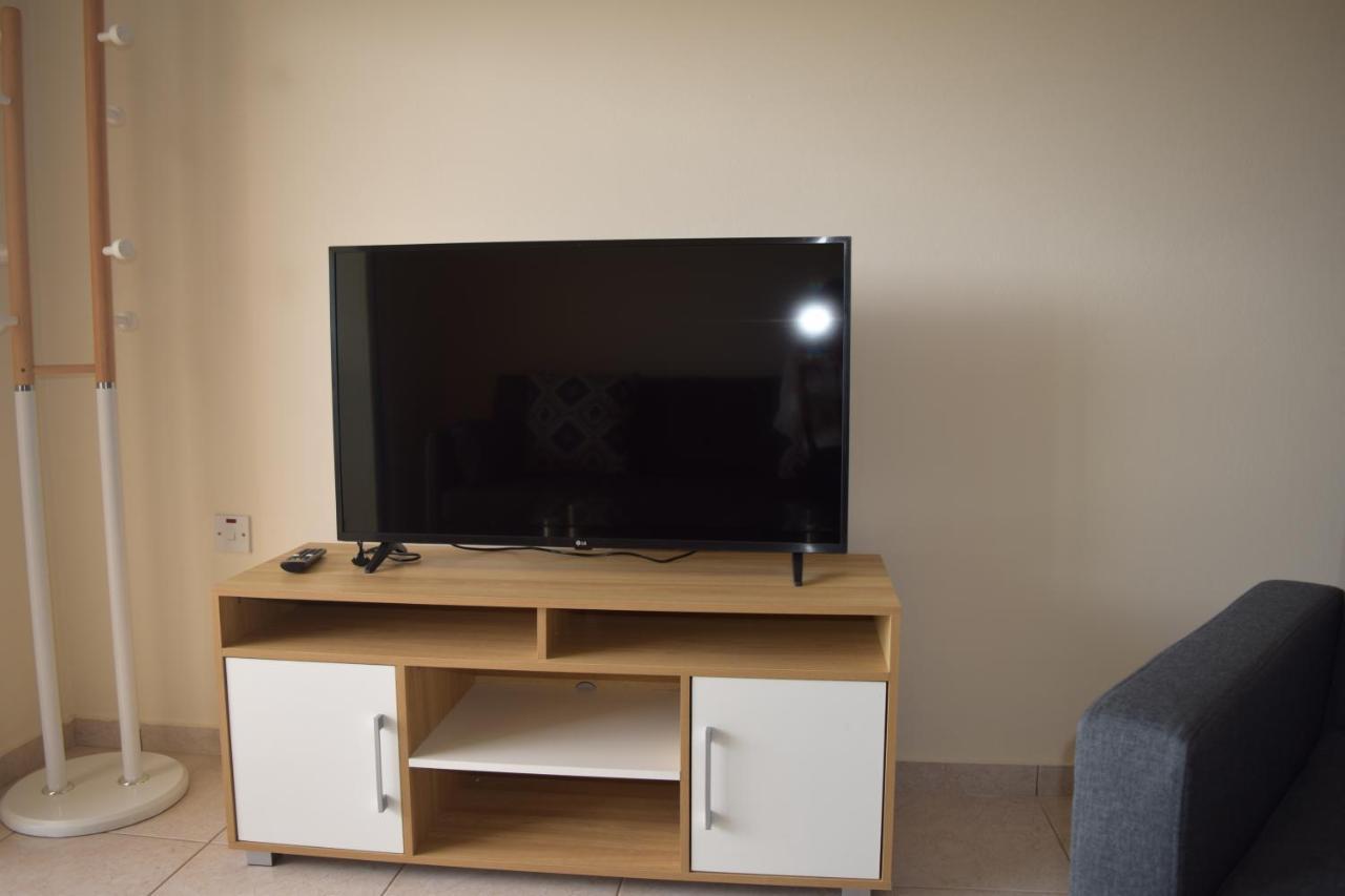 Eden Heights Sea View Apartment 203 - By Imh Travel & Tours Paphos ภายนอก รูปภาพ